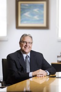 Coriolano dá a receita para mitigar os efeitos da crise