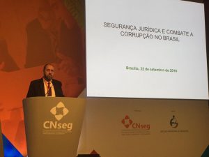 Adams: A iniciativa privada tem voz pelas entidades como a CNseg, para propor ao Estado uma estrutura de compliance