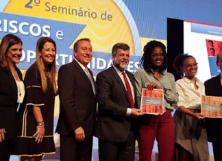 8ª Conseguro: Estímulo à diversidade combate desigualdade do mercado de trabalho, diz a ativista Djamila