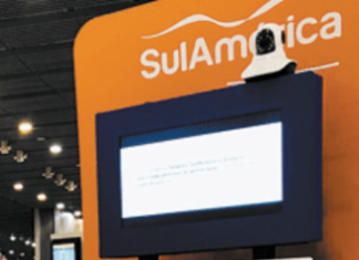 SulAmérica coloca totens para contratação de seguro viagem no aeroporto de Guarulhos