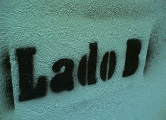O lado B dos executivos de seguros