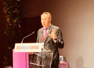 CEO mundial da AXA destaca a importância do seguro em um mundo de incertezas brokerslink 2019