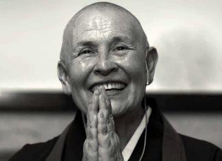 Respire para manter a mente tranquila e seguir em paz, diz Monja Coen na live da Zurich