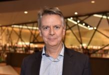 Fator Seguradora reúne parceiros de negócios para comemorar o 1º ano do fatorconnect Luis Eduardo Assis Fator Seguradora