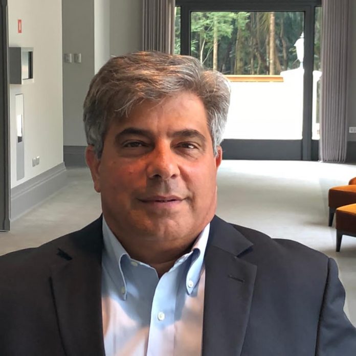 Carlos Caputo Newe Seguros