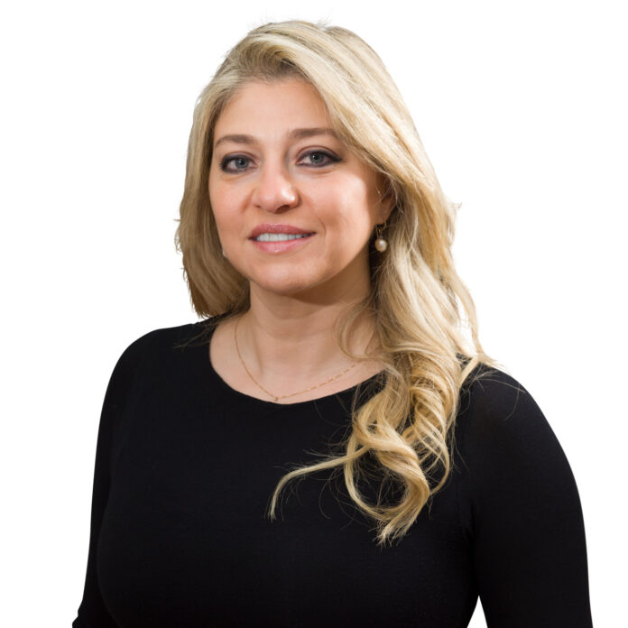 Foto Lucy fondo blanco 2 (2) (1) (1)