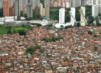 Setor financeiro na favela: estudo releva aderência do Pix e dos bancos digitais nas favelas do G10