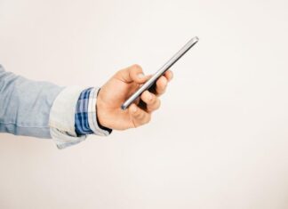 Porto Seguro celebra o mês do cliente com desconto de até 25% no Seguro Celular