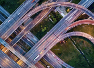 Riscos climáticos e cibernéticos estão entre as tendências mundiais para o setor de seguros nos próximos anos IAIS seguros tendencias