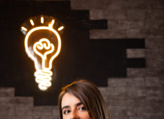 Novos voos da AXA no Brasil no seguro aeronáutico Daniela_AXA seguros aeronáuticos