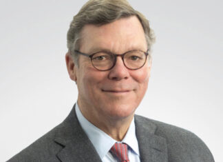 Corretora Gallagher lucra US$ 1,2 bilhão em 2022 e prevê alta das taxas de seguros para 2023 J. Patrick Gallagher Jr.