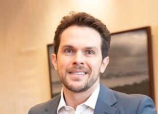 Auto Compara muda portal e foca prioridades do consumidor ao contratar seguro do carro denis ferro santander