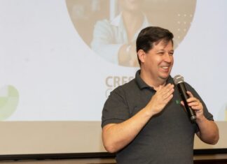 Grupo HDI apresenta atuação das marcas de seguros HDI, Yelum e Aliro no Trocando Ideias UCS diretor da HDO Paul Canarin