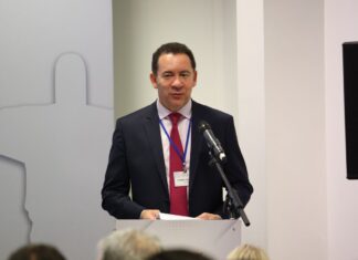 Relação comercial entre Brasil e Reino Unido é evidenciada em evento de seguros em Londres