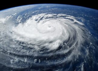 Ciclones causam perdas de US$ 51 bilhões para seguradoras em 2024, segundo Munich Re