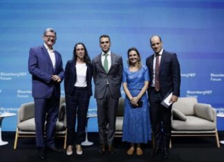 AXA no Brasil marca presença no Bloomberg NEF Forum SP