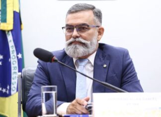 Comissão aprova projeto que regula acesso a contratos eletrônicos em seguros