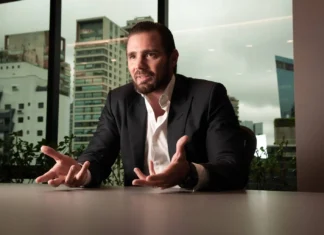 Folha: Vorcaro ofereceu seguro da Kovr à Justiça em troca de desbloqueio de R$ 5 milhões